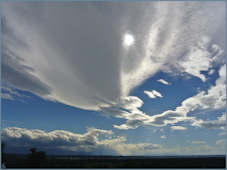 Foehn li  la
                depression Henri